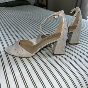 Betsy Johnson KAMI PEARL heels